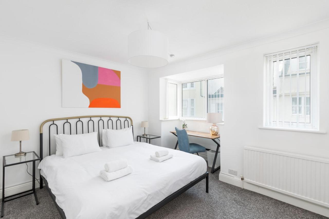 Beachside Retreat 2-Bedroom Gem With Free Private Parking & Outdoor Space Brighton Kültér fotó