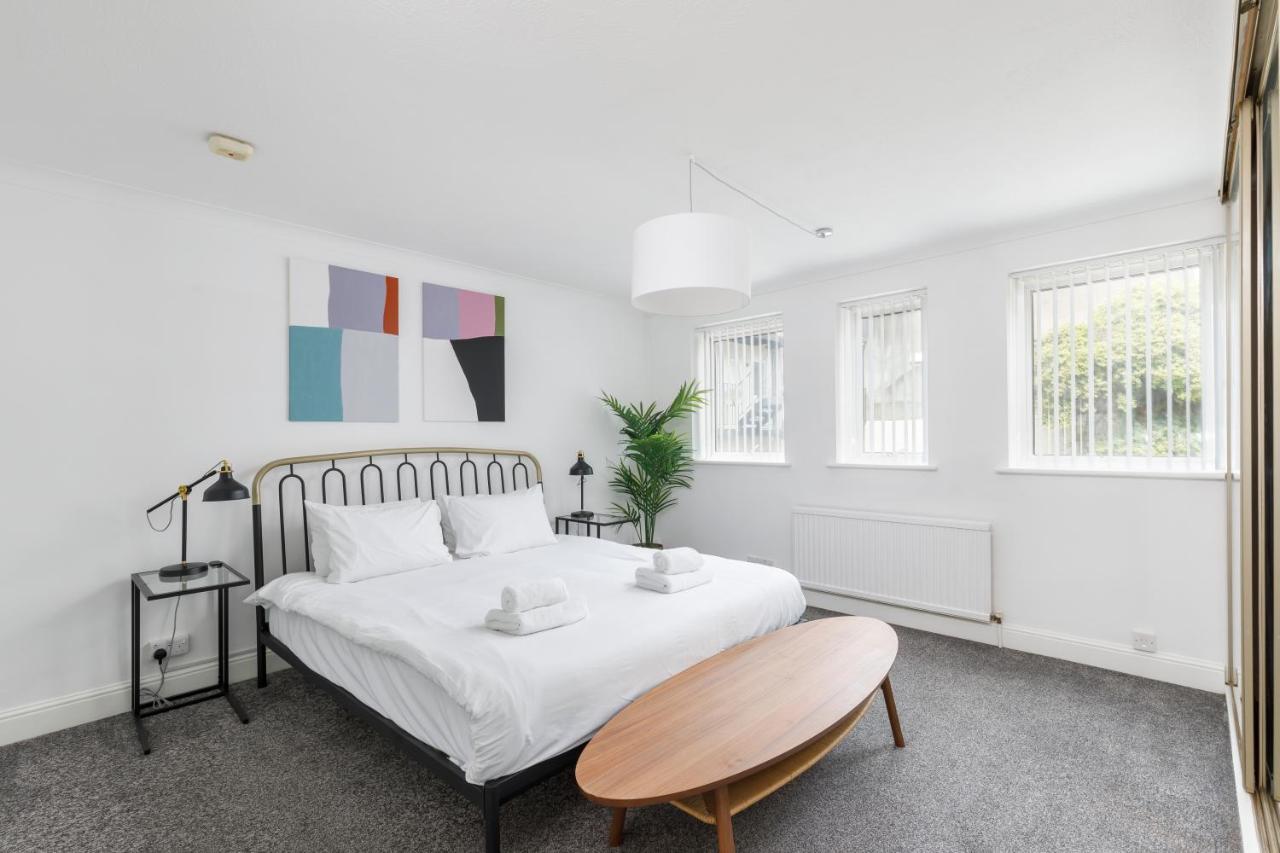 Beachside Retreat 2-Bedroom Gem With Free Private Parking & Outdoor Space Brighton Kültér fotó