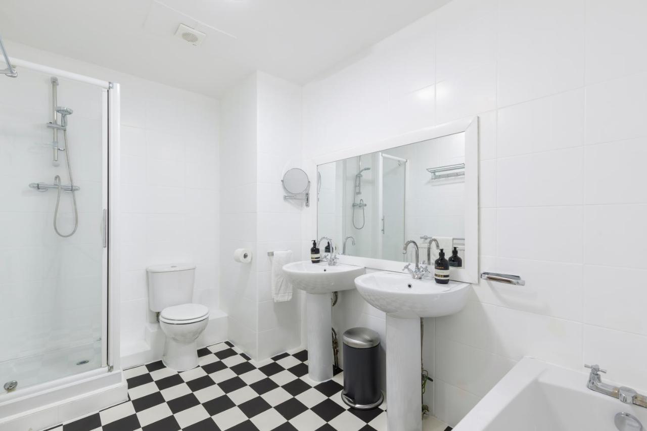 Beachside Retreat 2-Bedroom Gem With Free Private Parking & Outdoor Space Brighton Kültér fotó